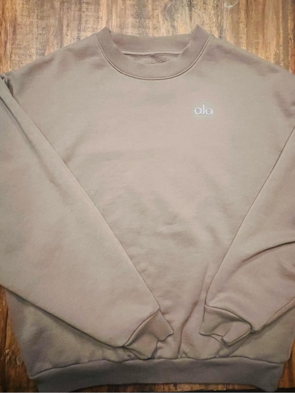 Alo Accolade Crewneck - Picture 2 of 2